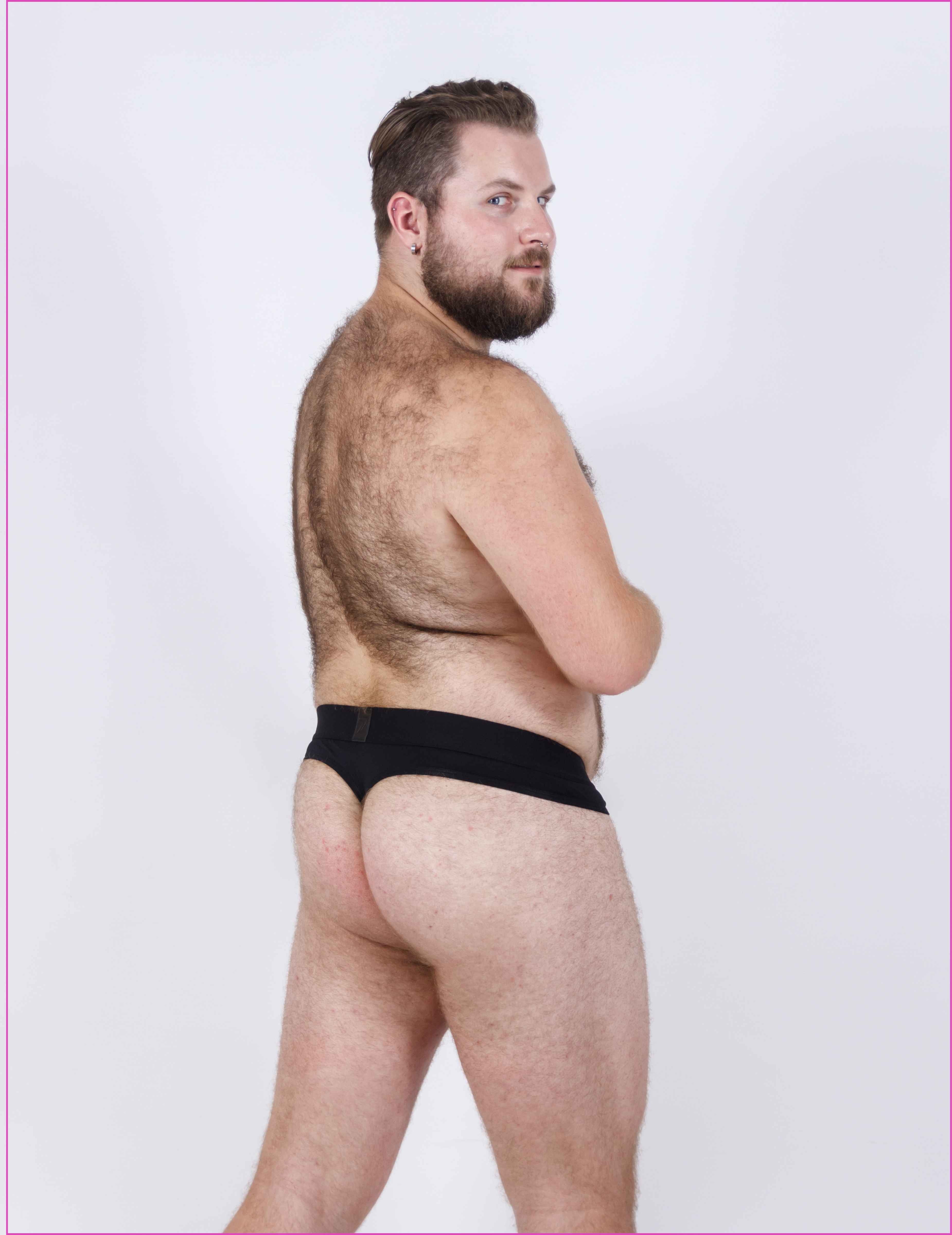 Menthongs, bulge boxers, mens bulge, Just wear club Seven, underwear in a box - Mens boxes - footballer in underwear - underwear for gays  - gay men underwear - Panties Menswear - Menswear box - mens jockstraps